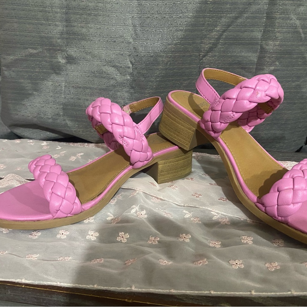 Kids Pink Braided Sandals